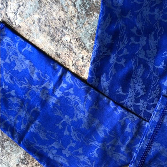 Fabletics Capris - Picture 2 of 3